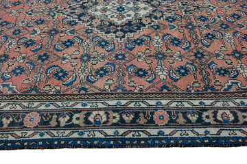 Shiraz Vintage Persian Rug, 210 x 319 cm