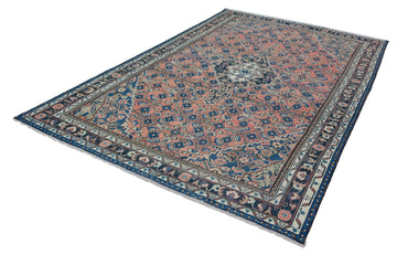 Shiraz Vintage Persian Rug, 210 x 319 cm