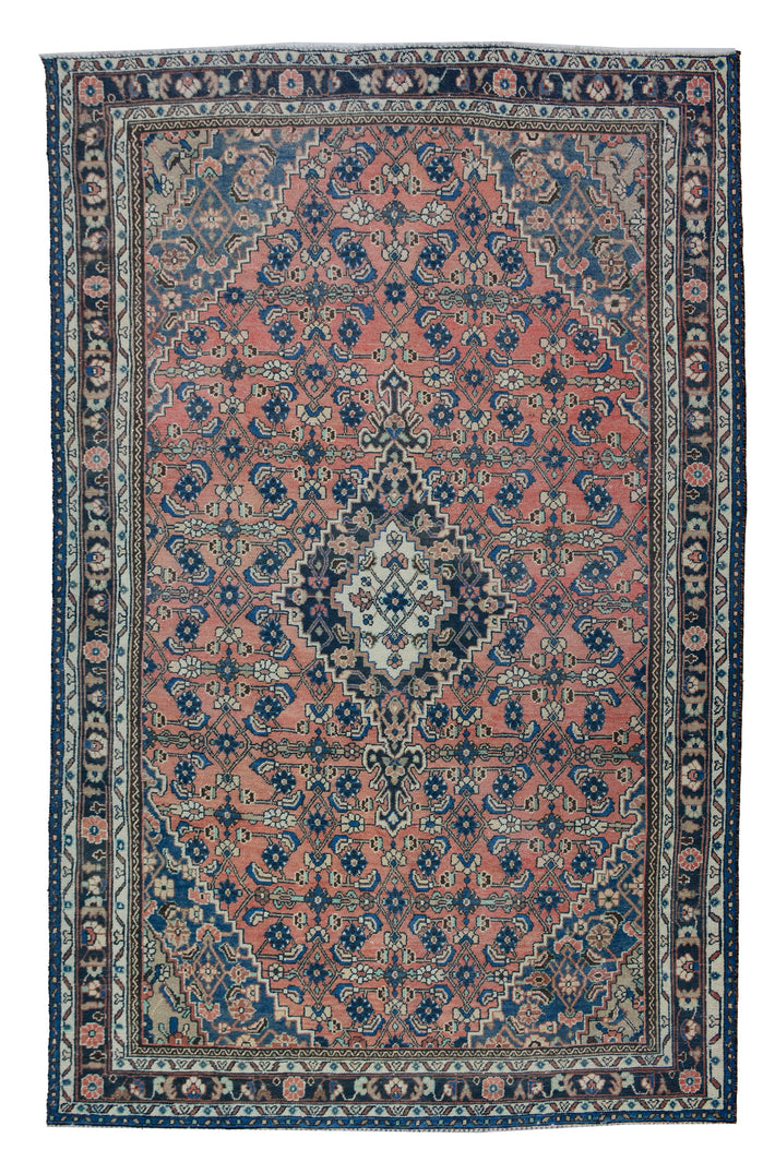 Shiraz Vintage Persian Rug, 210 x 319 cm