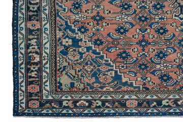 Shiraz Vintage Persian Rug, 210 x 319 cm