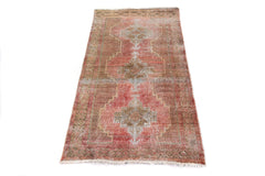 Shiraz Vintage Persian Rug, 93 x 175 cm