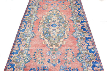 Shiraz Vintage Persian Rug, 153 x 283 cm