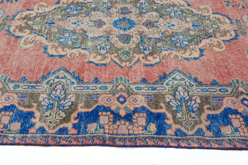 Shiraz Vintage Persian Rug, 153 x 283 cm
