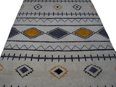 Hand Knotted Moroccan Style Rug, 197 x 314 cm