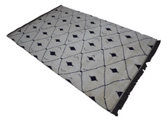 Hand Knotted Moroccan Style Rug, 197 x 310 cm