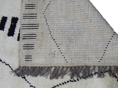 Hand Knotted Moroccan Style Rug, 195 x 314 cm