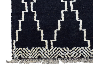 Hand Knotted Moroccan Style Rug, 153 x 263 cm