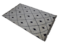 Hand Knotted Moroccan Style Rug, 149 x 250 cm