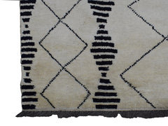 Hand Knotted Moroccan Style Rug, 166 x 288 cm