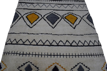 Hand Knotted Moroccan Style Rug, 152 x 268 cm