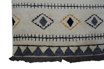 Hand Knotted Moroccan Style Rug, 152 x 268 cm