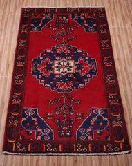 Ferdos Persian Rug, 120 x 195 cm