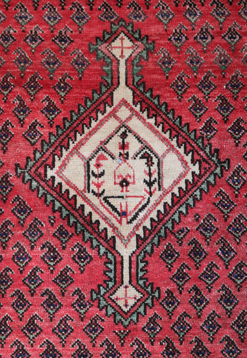 Arak Persian Rug, 105 x 160 cm