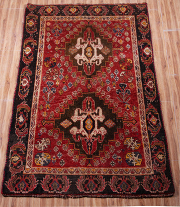 Shiraz Persian Rug, 112 x 182 cm