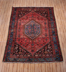 Zanjan Persian Rug, 140 x 195 cm