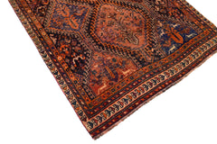 Shiraz Persian Rug, 137 x 228 cm
