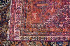 Shiraz Persian Rug, 137 x 228 cm