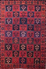 Hand Knotted Vintage Persian Shiraz Rug, 145 x 233 cm