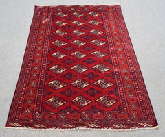 Hand Knotted Vintage Persian Shiraz Rug, 120 x 168 cm