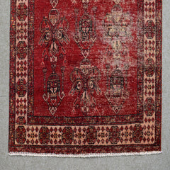 Hand Knotted Vintage Persian Shiraz Rug, 118 x 188 cm