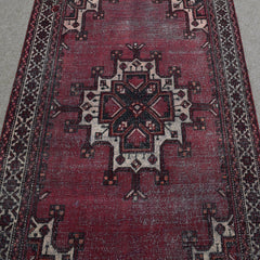 Hand Knotted Vintage Persian Shiraz Rug, 120 x 190 cm