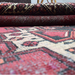 Hand Knotted Vintage Persian Shiraz Rug, 120 x 190 cm