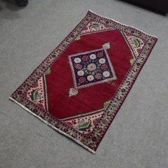 Hand Knotted Vintage Persian Shiraz Rug, 100 x 163 cm