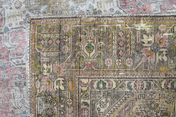 DISTRESSED Vintage Persian Rug, 190 x 282 cm