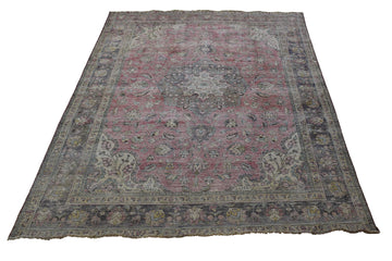 DISTRESSED Vintage Persian Rug, 234 x 327 cm