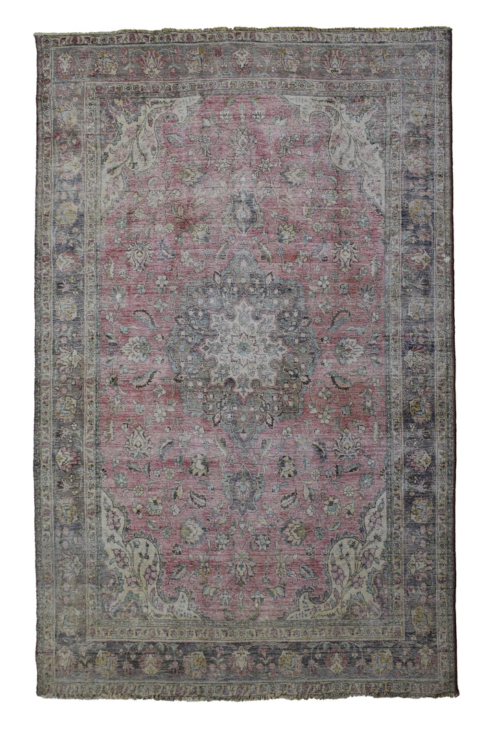 DISTRESSED Vintage Persian Rug, 234 x 327 cm