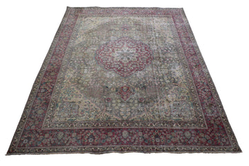 DISTRESSED Vintage Persian Rug, 285 x 388 cm