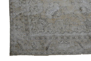 DISTRESSED Vintage Persian Rug, 283 x 372 cm