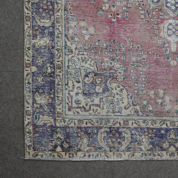 DISTRESSED Hand Knotted Vintage Persian Rug, 197 x 292 cm (Clearance)