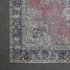 DISTRESSED Hand Knotted Vintage Persian Rug, 197 x 292 cm (Clearance)