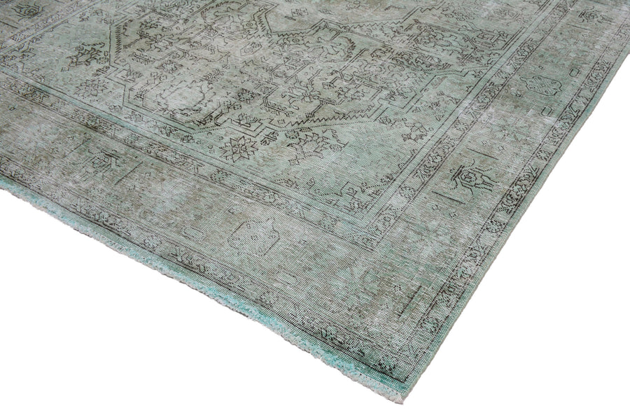 OVERDYED Vintage Persian Rug, 200 x 293 cm