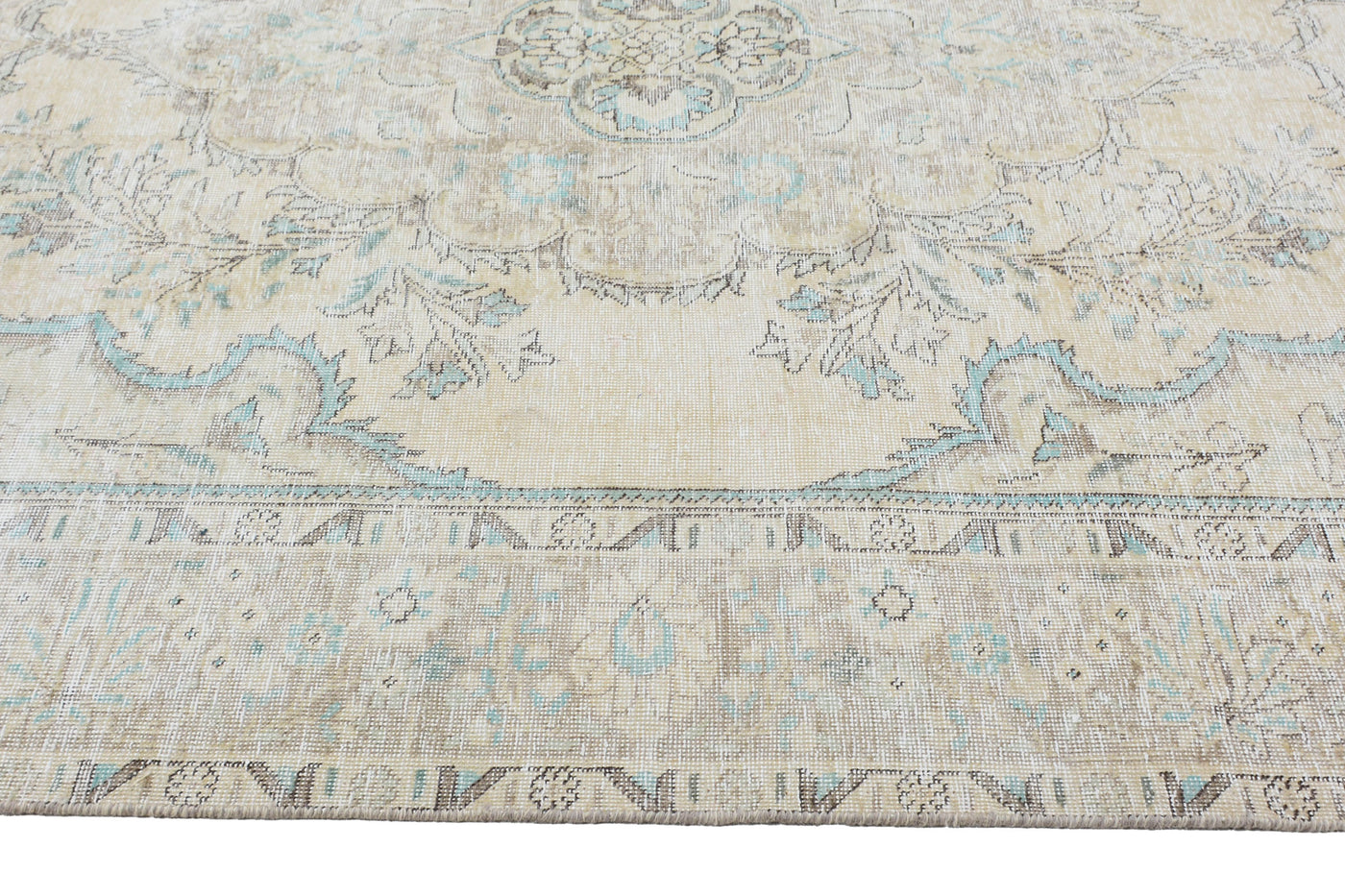 Vintage Stone-Washed Persian Rug – Parchment Echo