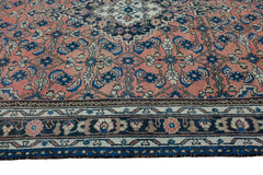 Shiraz Vintage Persian Rug, 210 x 319 cm