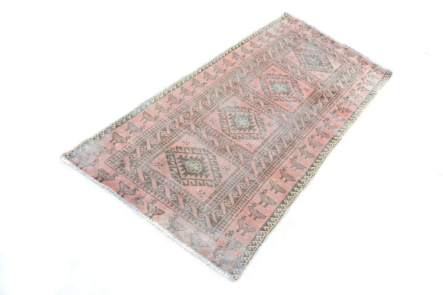 Shiraz Vintage Persian Rug, 97 x 197 cm