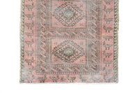 Shiraz Vintage Persian Rug, 97 x 197 cm