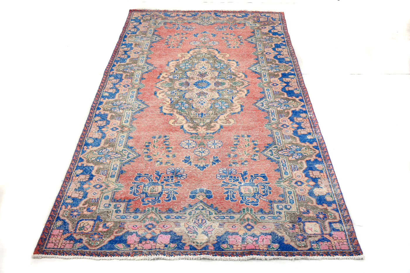 Vintage Shiraz Persian Rug – Clay Patina