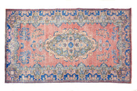 Shiraz Vintage Persian Rug, 153 x 283 cm