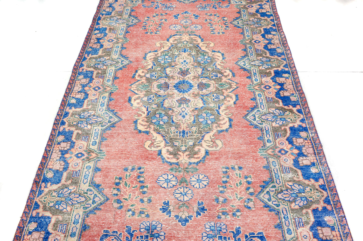 Vintage Shiraz Persian Rug – Clay Patina