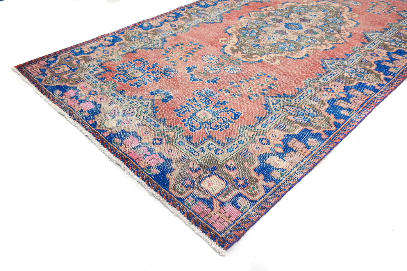 Vintage Shiraz Persian Rug – Clay Patina