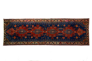 Shiraz Vintage Persian Rug, 140 x 380 cm