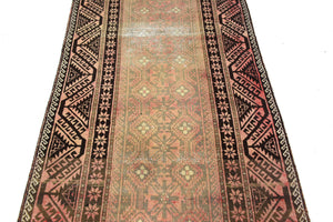 Shiraz Vintage Persian Rug, 107 x 217 cm