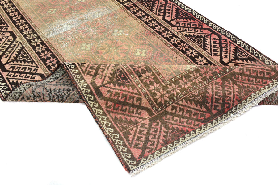 Shiraz Vintage Persian Rug, 107 x 217 cm