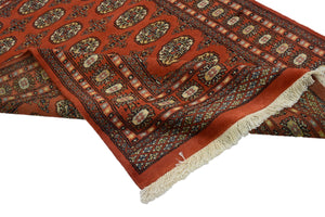 Bukhara Persian Rug, 124 x 177 cm