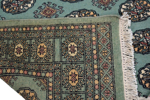 Bukhara Persian Rug, 120 x 196 cm