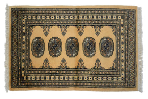 Bukhara Persian Rug, 65 x 99 cm