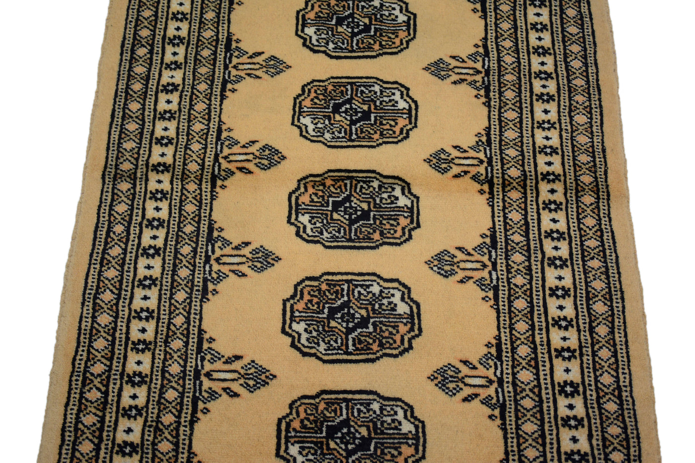 Bukhara Persian Rug, 65 x 99 cm
